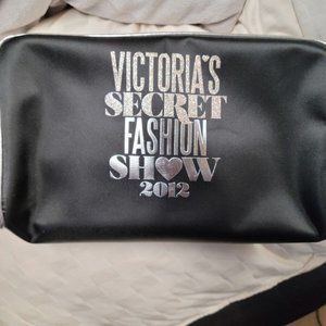 Victoria's Secret Fashion Show 2012 Makeup Bag Purse Cosmetic Case Brushes New